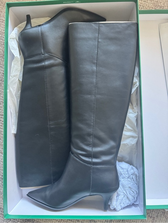J. Crew Shoes - NIB J. CREW Women’s New Stevie knee-high boots in leather, black Size 7 CM917